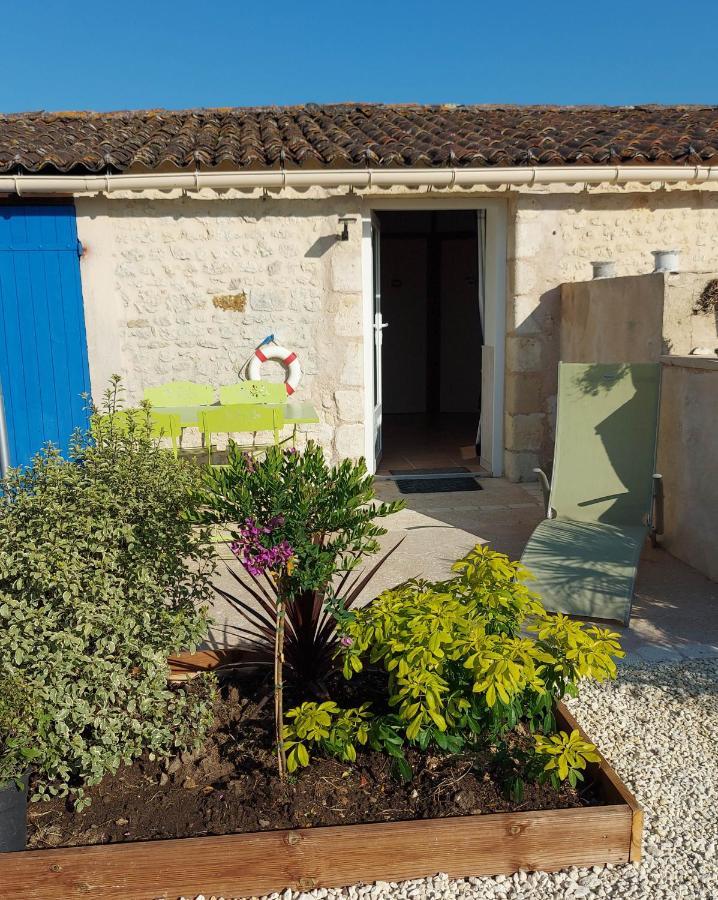 Moulin De Mauzac Bed & Breakfast Saint-Just-Luzac ภายนอก รูปภาพ